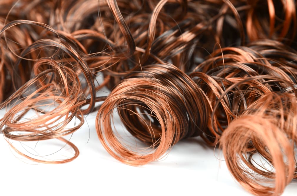 История термоволокна. Купить парик из данного материала можно в интернет-магазине "Моспарик"